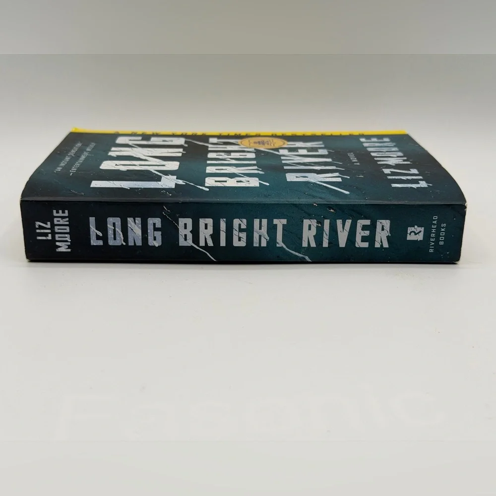Long Bright River A Novel by Liz Moore (Paperback, 2020) 8th Printing
